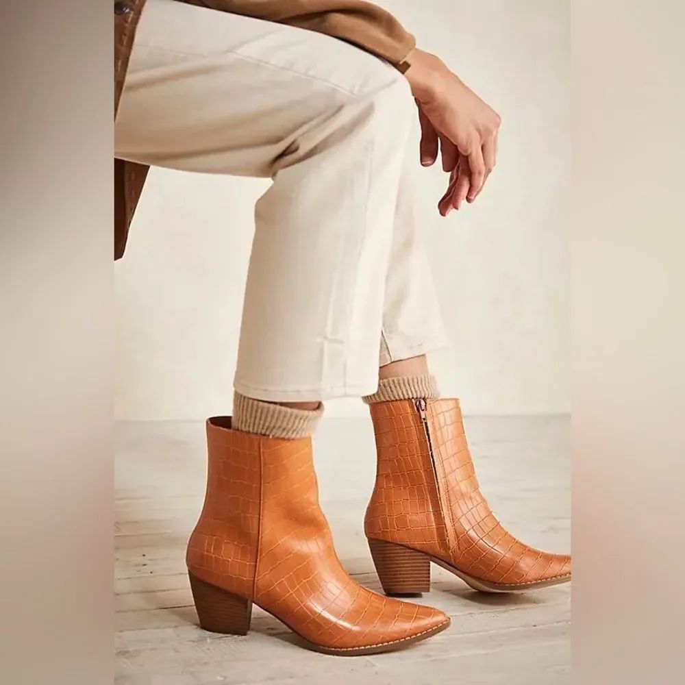 Matisse Free People Vegan Elyse Ankle Boots
